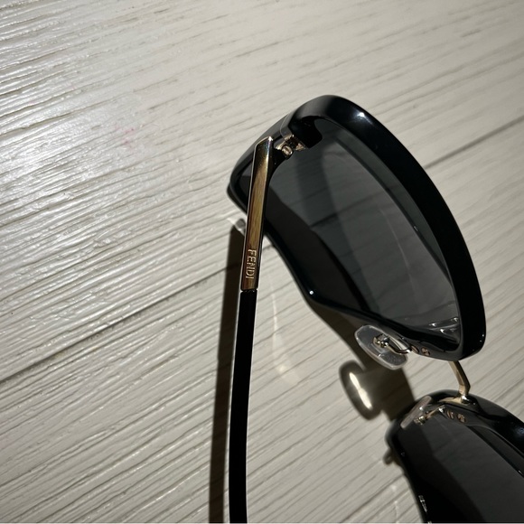 NWOT Authentic Fendi Oversized Square Shape Sunglasses - Picture 8 of 12